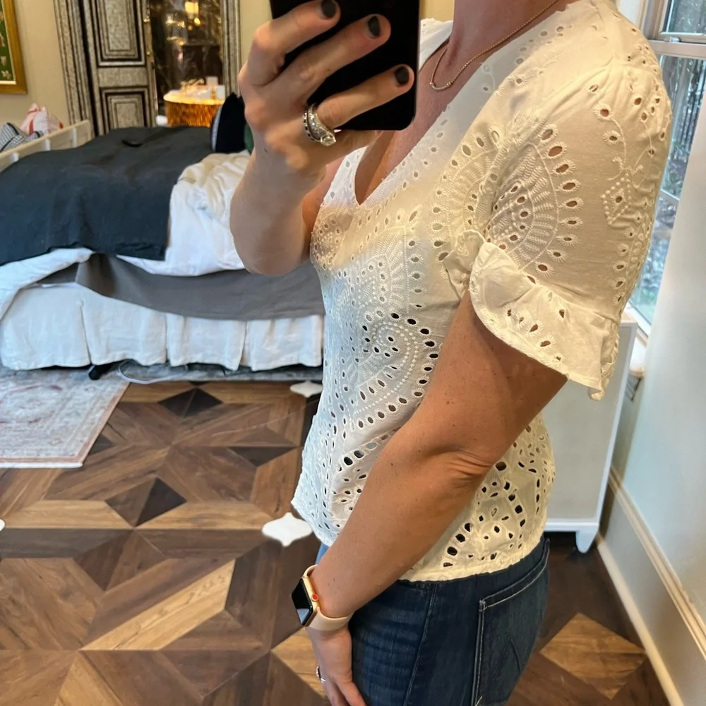 Adiva eyelet top size x-small